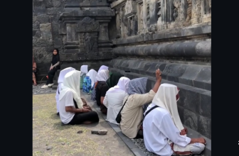Viral Video Zikir di Candi Prambanan Picu Polemik, Pengelola Sampaikan Permohonan Maaf