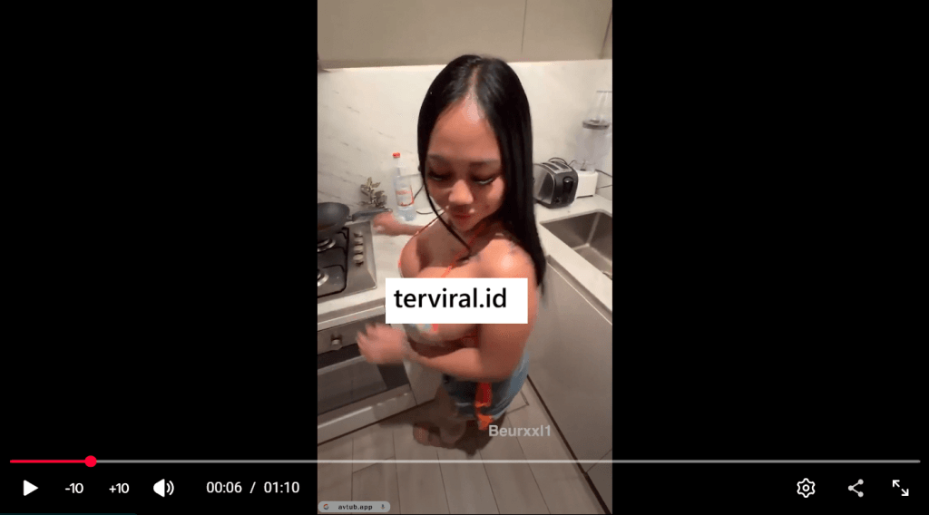 Viral Terbaru! Video DJ Sesa Bertatto Kena Prank Om Bule di Dapur Bikin Heboh