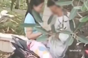 Viral! Video Dua Sejoli Terekam Bermesraan di Tempat Umum