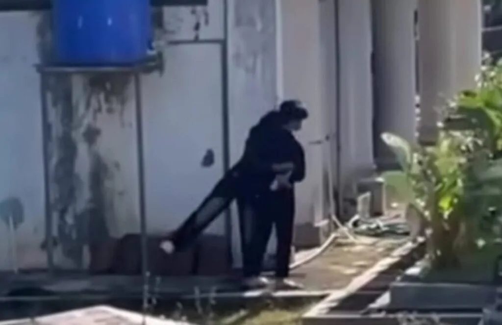 Viral Video Mesum Sepasang Remaja di Belakang Balai Kota Panggul Trenggalek