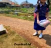 Viral Bocah Perempuan Ziarah ke Makam Ibunya di Hari Pertama Sekolah, Ucapannya Bikin Warganet Menangis