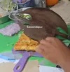 Viral! Penjual Martabak Gunakan Kapak Ala Wiro Sableng untuk Memotong Pesanan, Aksinya Bikin Pembeli Terpukau