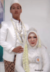 Viral! Pria 22 Tahun Nikahi Janda 50 Tahun di Nikah Massal, Kisah Cinta Beda Usia 28 Tahun Banjir Dukungan Netizen