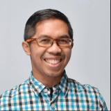 4 Fakta Ahmad Fuadi, Penulis Buku Best Seller Trilogi “Negeri 5 Menara”