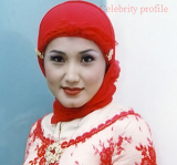 Biography Evie Tamala