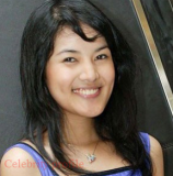 Biography Nindy Ayunda