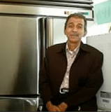 Pengusaha Hisyam Bawahab Membuka Paparon Pizza